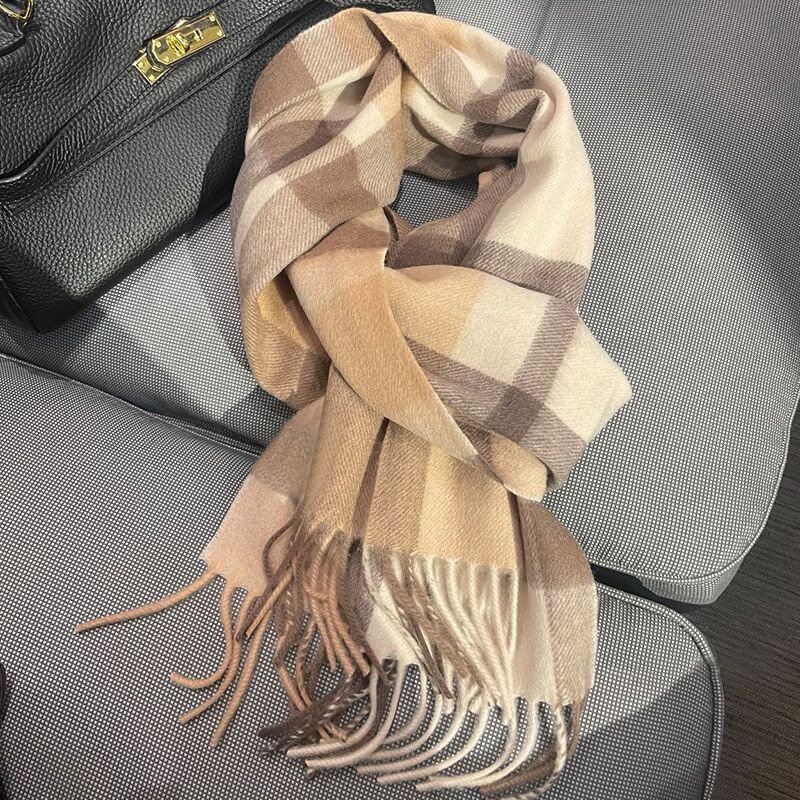 Travel Accessories To Gift - Ekskluzywny jesienno-zimowy szal i chusta w