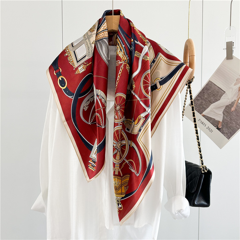 Miękka jedwabna apaszka damska – Travel Accessories To Gift recenzja i cena