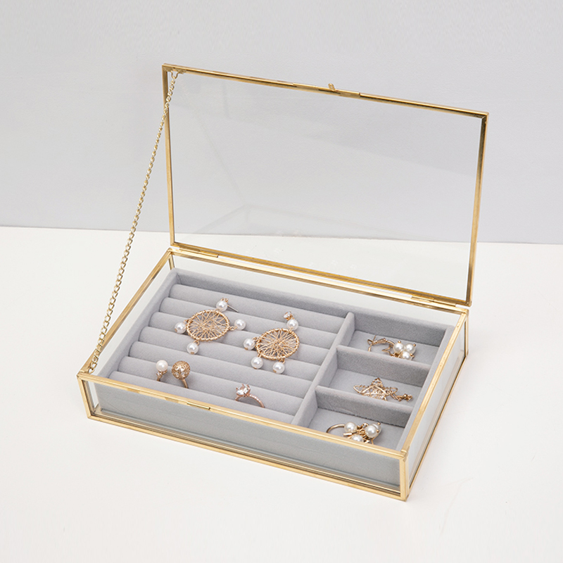 Przenośne organizery do makija – Travel Accessories For Europe recenzja i cena